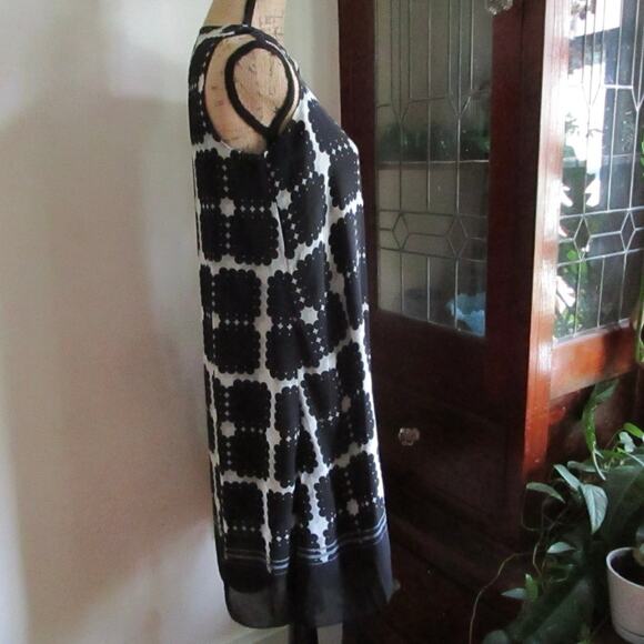 Max Studio Black & Cream Abstract Print A-Line Summer Dress Size Small Midi Glam - Picture 2 of 16